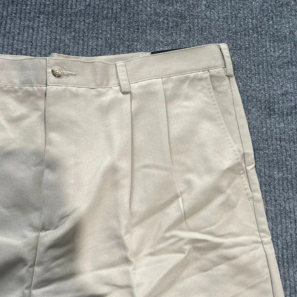 South Bay Shorts Mens 42 Beige Double Pleated Ultra Suede Twill Golf Preppy NWT‎